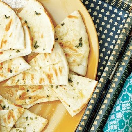 GARLIC & OREGANO GRILLED PITA BREAD